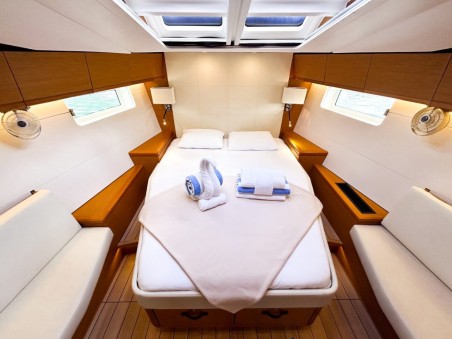 Jeanneau Jeanneau 54 - 3 cab. Paradise Found