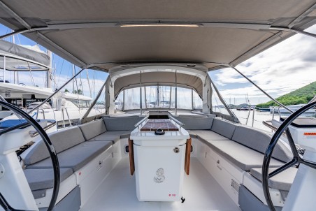 Bénéteau Oceanis 51.1 Sunday Girl