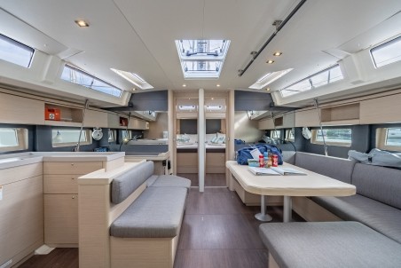 Bénéteau Oceanis 51.1 Sunday Girl