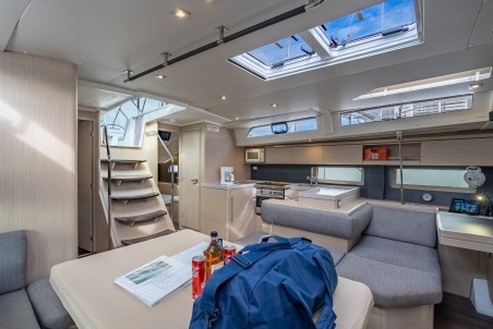 Bénéteau Oceanis 51.1 Sunday Girl