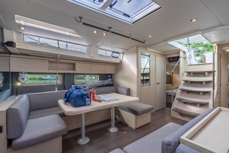 Bénéteau Oceanis 51.1 Sunday Girl