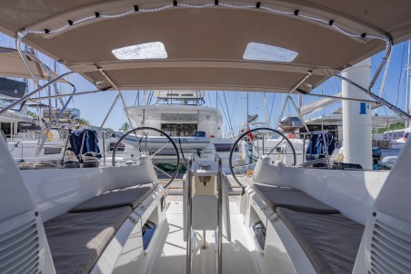 Jeanneau Sun Odyssey 349 - 3 cab. Off The Clock