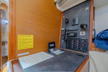 Jeanneau Sun Odyssey 349 - 3 cab. Off The Clock