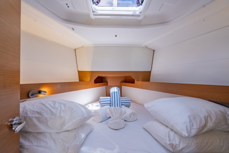 Jeanneau Sun Odyssey 349 - 3 cab. Off The Clock