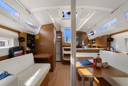 Jeanneau Sun Odyssey 380 - 2 cab. Soca Sleigh