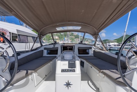 Jeanneau Sun Odyssey 410 - 3 cab. Easy Skanking