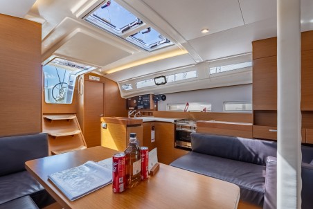 Jeanneau Sun Odyssey 410 - 3 cab. Easy Skanking