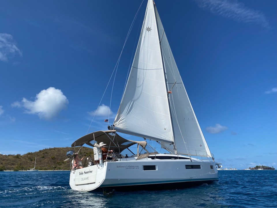 Jeanneau Sun Odyssey 410 | Yacht Charter British Virgin Islands | Travelboat