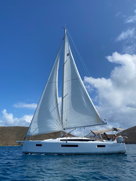 Jeanneau Sun Odyssey 410 | Yacht Charter British Virgin Islands | Travelboat