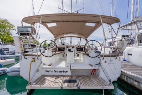 Jeanneau Sun Odyssey 410 | Yacht Charter British Virgin Islands | Travelboat