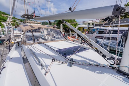 Jeanneau Sun Odyssey 410 | Yacht Charter British Virgin Islands | Travelboat