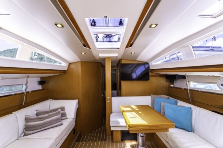 Jeanneau Sun Odyssey 44 DS Sea Wolf