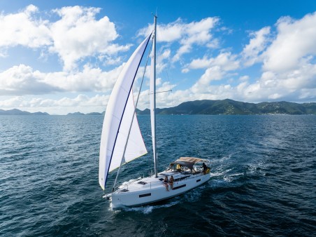 Jeanneau Sun Odyssey 440 - 3 cab. Air Guitar