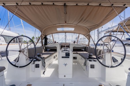 Jeanneau Sun Odyssey 440 - 3 cab. Air Guitar