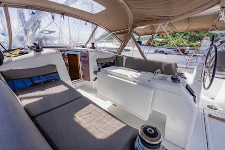 Jeanneau Sun Odyssey 440 - 3 cab. Air Guitar