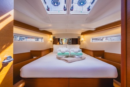 Jeanneau Sun Odyssey 440 - 3 cab. Air Guitar