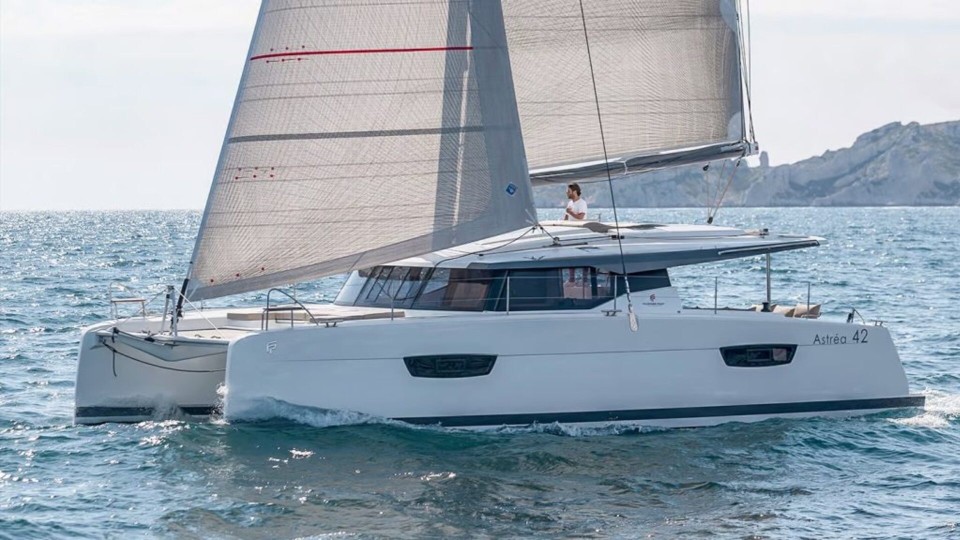 Fountaine Pajot Fountaine Pajot Astrea 42 - 4 + 2 cab. Satellite