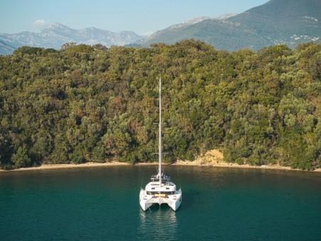 Lagoon-Bénéteau Lagoon 46 - 4 + 2 cab. Naya