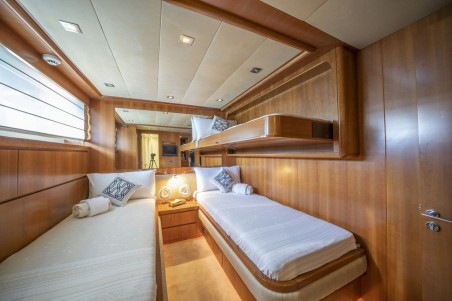 Cantieri Navali Falcon Falcon 115 Sanref