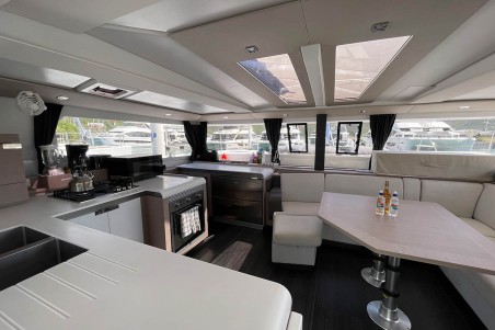 Fountaine Pajot Fountaine Pajot Tanna 47 - 5 + 1 cab. Knotty Cat (Forever Young)