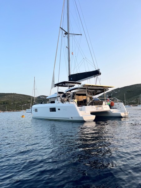 Lagoon-Bénéteau Lagoon 42 - 4 + 1 cab. White Chadal