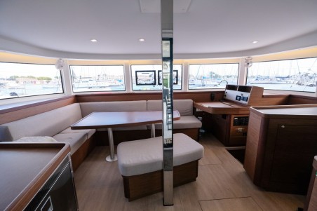 Lagoon-Bénéteau Lagoon 42 - 4 + 1 cab. White Chadal
