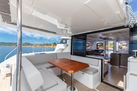 Leopard Catamarans / Robertson & Caine Leopard 42 - 3 cab. Freedom