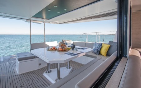 Leopard Catamarans / Robertson & Caine Leopard 50 Never Give Up