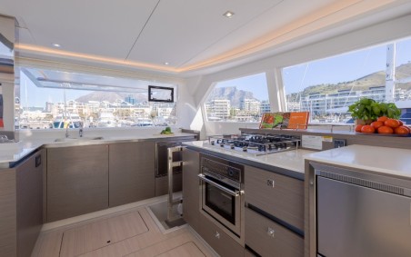 Leopard Catamarans / Robertson & Caine Leopard 50 Never Give Up