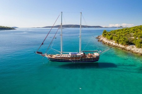 Custom Made Nostra Vita Nostra Vita