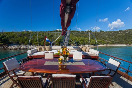 Custom Made Nostra Vita Nostra Vita