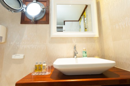 Custom Made Gallant Gallant