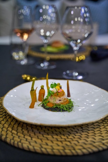 Unknown M/S Rara Avis Rara Avis