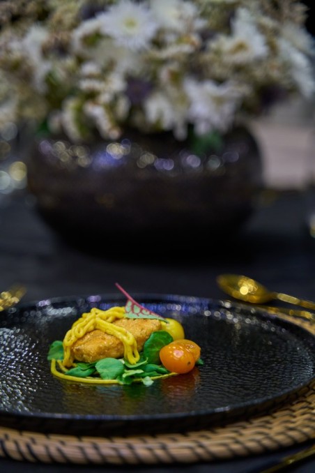 Unknown M/S Rara Avis Rara Avis