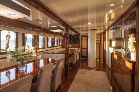 Custom Made M/S Romanca Romanca