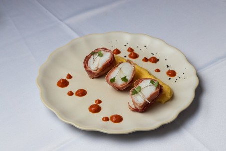 Custom Made M/S Romanca Romanca