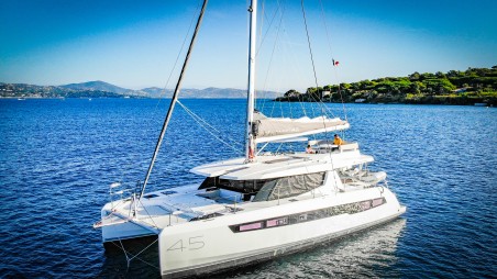 Leopard Catamarans / Robertson & Caine Leopard 45 Tibouren