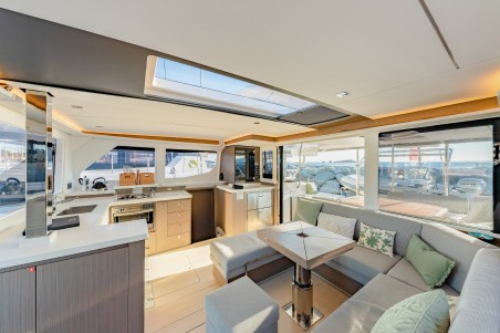 Leopard Catamarans / Robertson & Caine Leopard 45 Tibouren