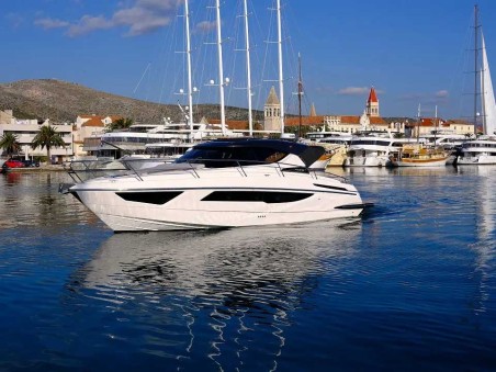 Focus Motor Yachts Focus Power 36 Hard Top Focus 36