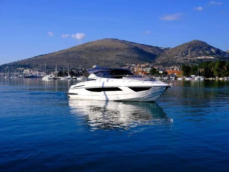 Focus Motor Yachts Focus Power 36 Hard Top Focus 36