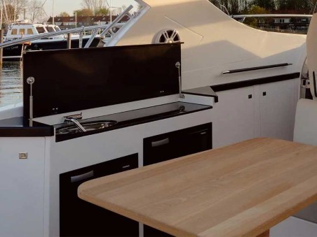 Focus Motor Yachts Focus Power 36 Hard Top Focus 36