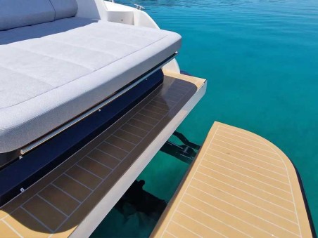 Focus Motor Yachts Focus Power 36 Hard Top Focus 36