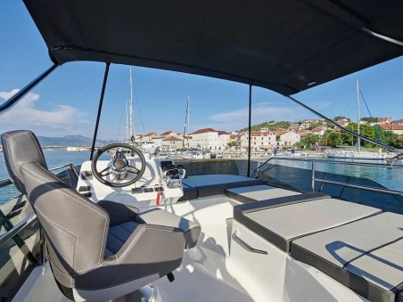 Merry Fisher 1095 Fly | Czarter jachtu Chorwacja | Travelboat