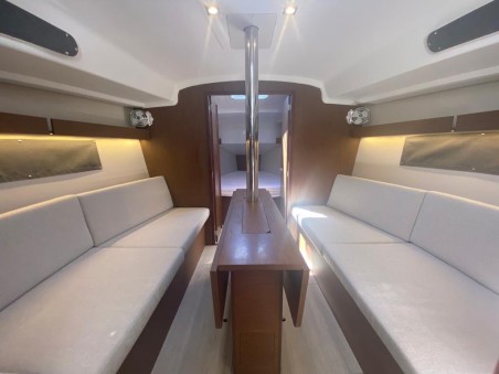 Beneteau Oceanis 34.1 | Yacht Charter Italy | Travelboat