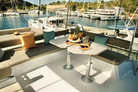 Catana Group Bali 4.8 - 5 + 1 cab CattyShack