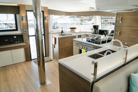 Catana Group Bali 4.8 - 5 + 1 cab CattyShack