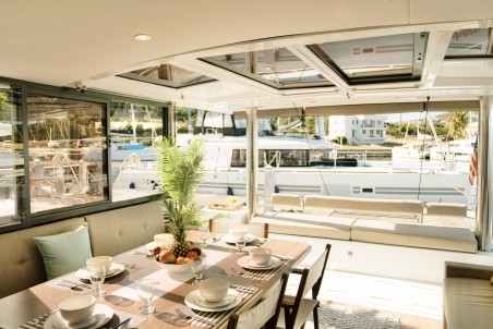 Catana Group Bali 4.8 - 5 + 1 cab CattyShack