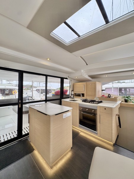 Fountaine Pajot Fountaine Pajot FP 44 Quatuor - 4 cab. Emma Rose