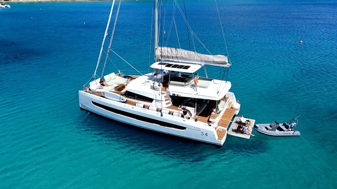 Catana Group Bali 5.4 - 5 + 2 cab Mastermind