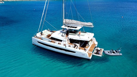 Catana Group Bali 5.4 - 5 + 2 cab Mastermind